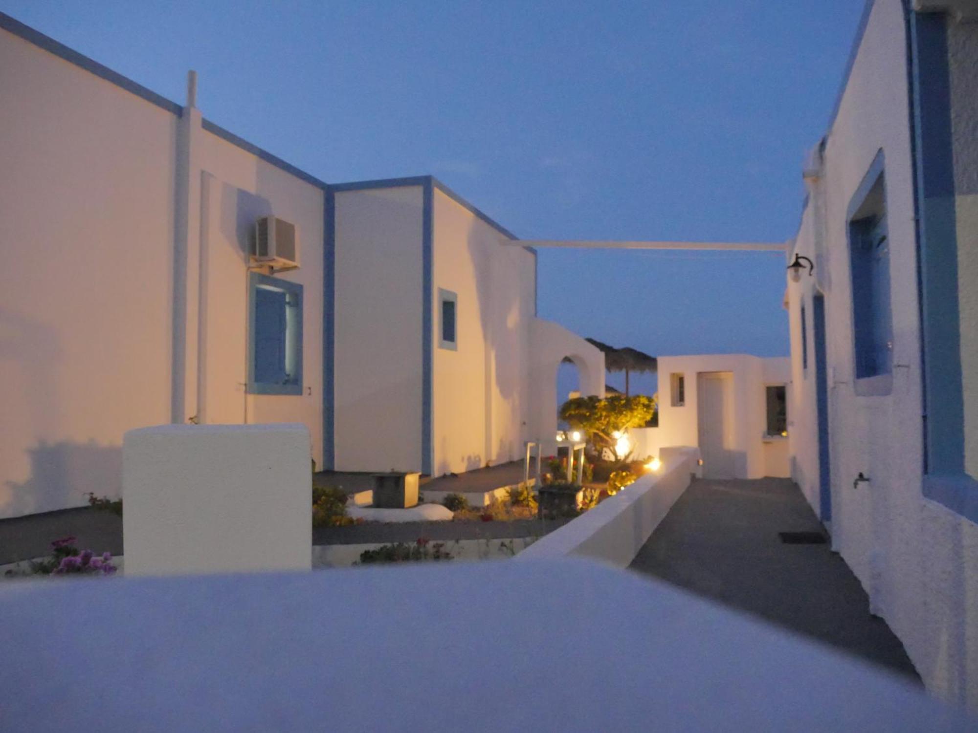 Ancient Thera Apartments Kamári المظهر الخارجي الصورة